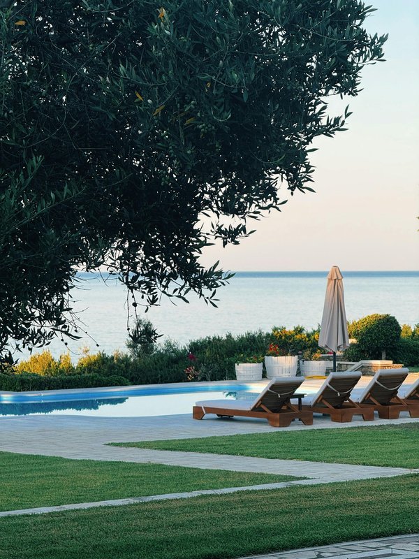 Achat en ligne jardin piscine en Suisse : créez votre oasis estivale